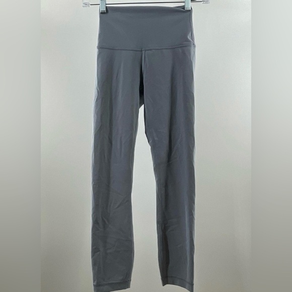 Lululemon Train High Rise Crop - Picture 2 of 5